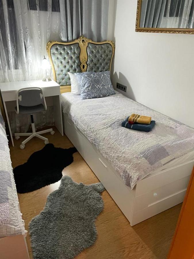 شقة Cozy Flat سان أدريان دي بيزوس المظهر الخارجي الصورة